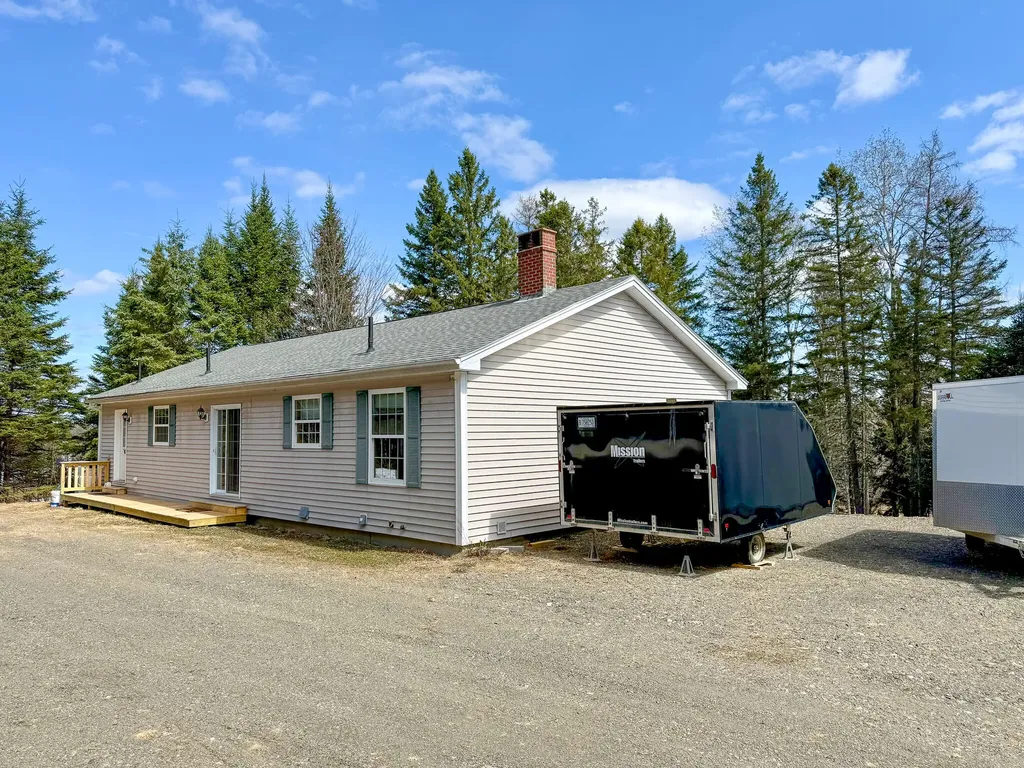 17 Mountain Road Oxbow ME 04764