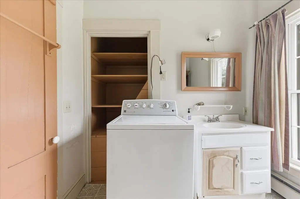 330 E Main Street Searsport ME 04974
