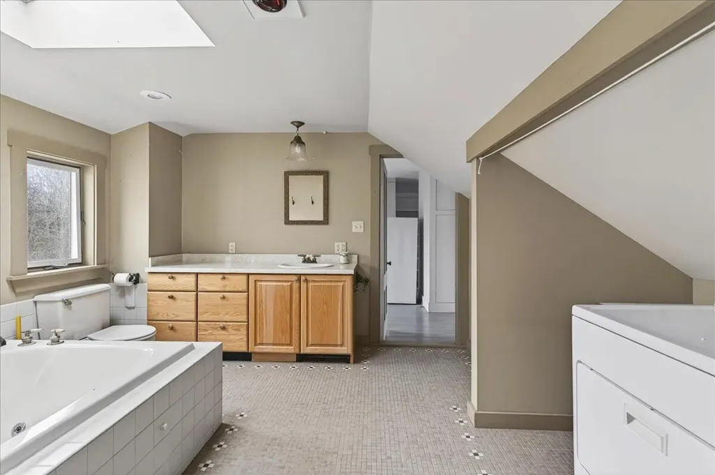 330 E Main Street Searsport ME 04974