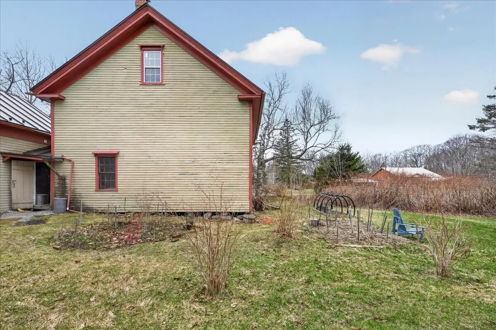 330 E Main Street Searsport ME 04974