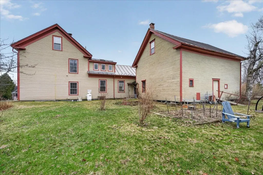 330 E Main Street Searsport ME 04974