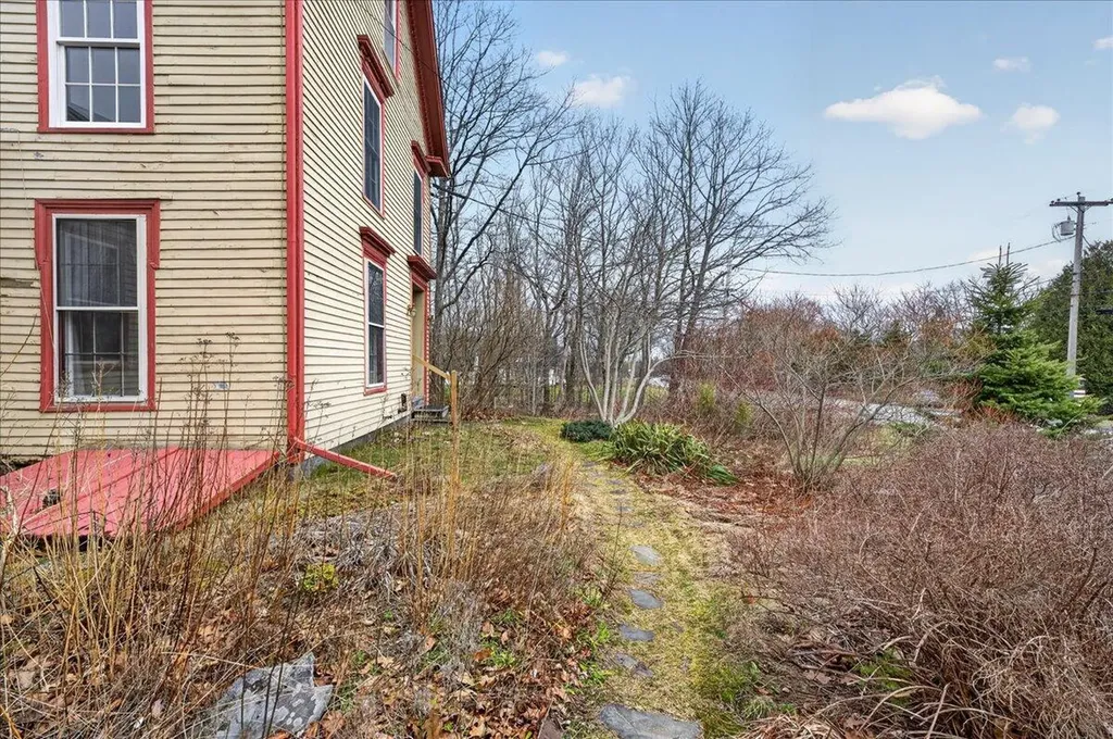 330 E Main Street Searsport ME 04974