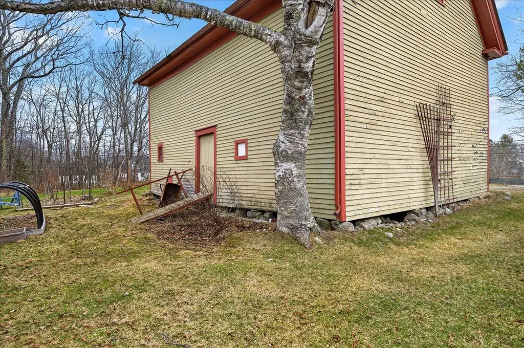 330 E Main Street Searsport ME 04974