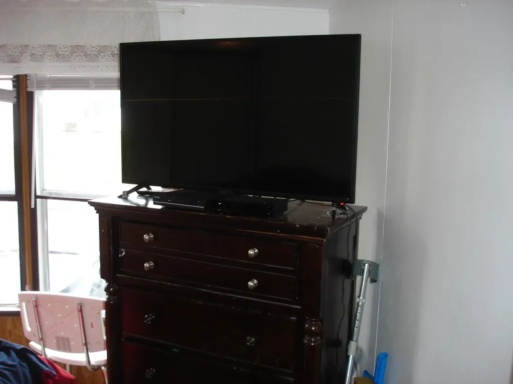 9 Holiday Lane Standish ME 04084