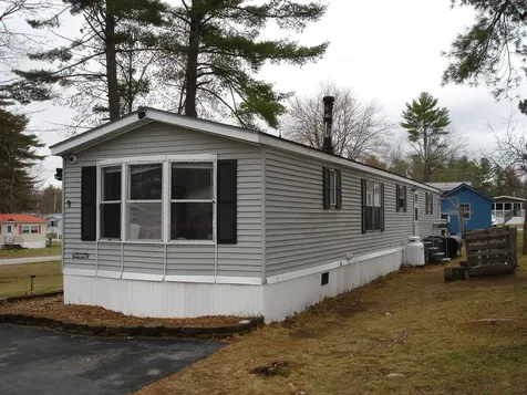 9 Holiday Lane Standish ME 04084