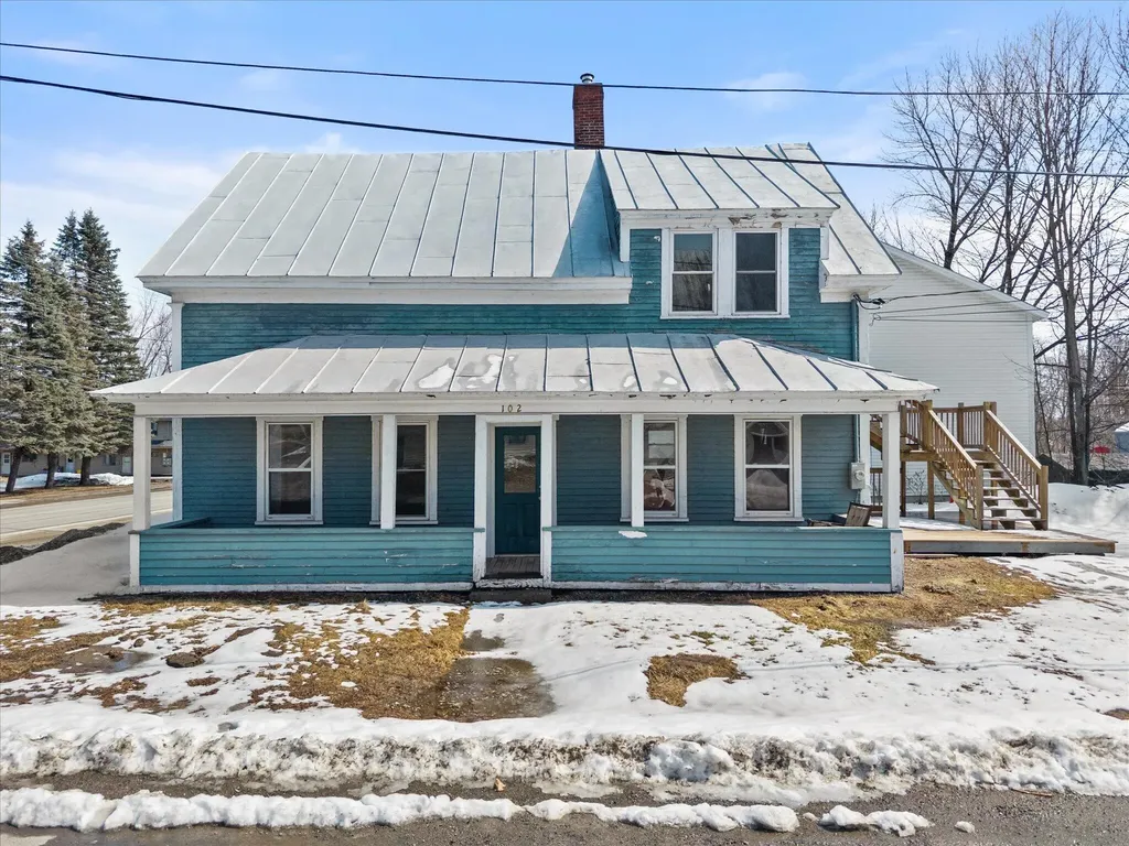 102 Thomas Mcclellan Road Farmington ME 04938