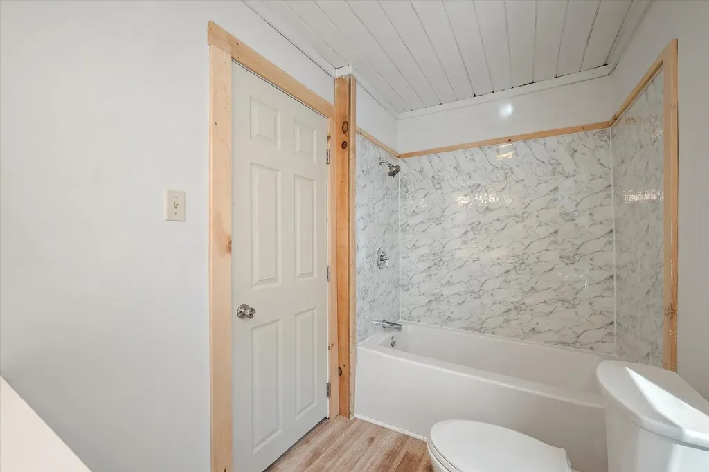 102 Thomas Mcclellan Road Farmington ME 04938