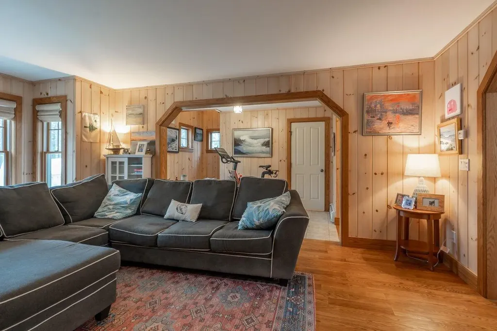55 Pinkham Road Bristol ME 04554