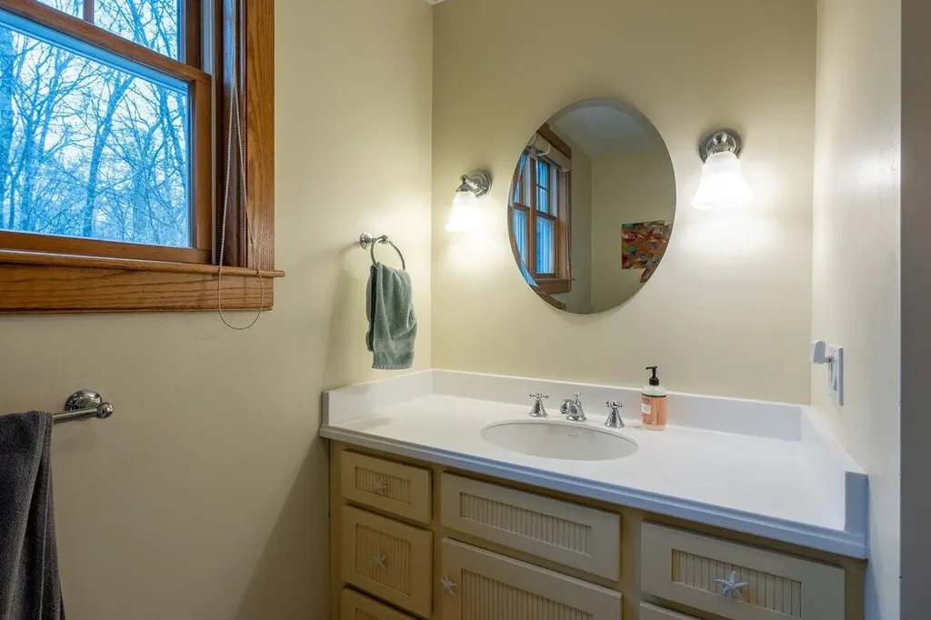 55 Pinkham Road Bristol ME 04554