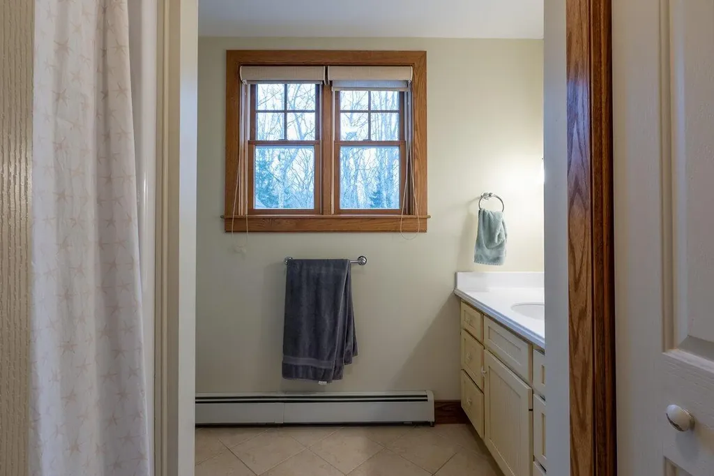 55 Pinkham Road Bristol ME 04554