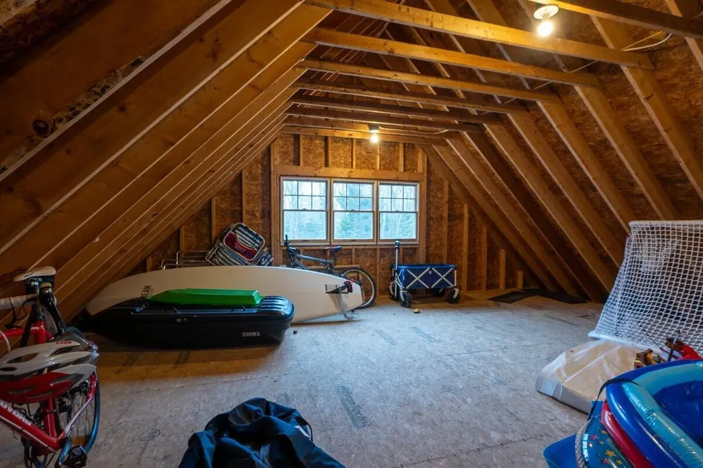 55 Pinkham Road Bristol ME 04554