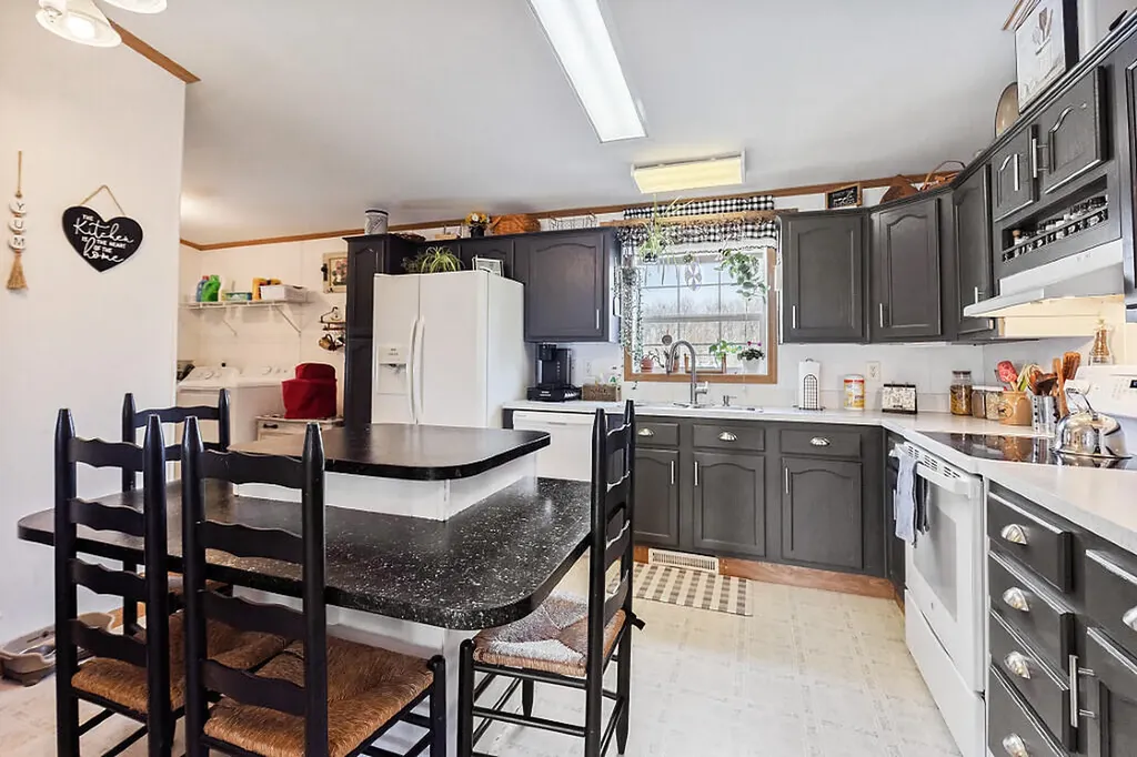 30 Ames Court Pittsfield ME 04967