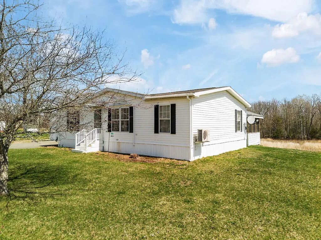 30 Ames Court Pittsfield ME 04967