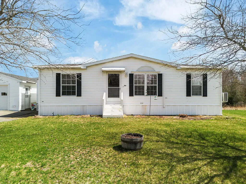 30 Ames Court Pittsfield ME 04967