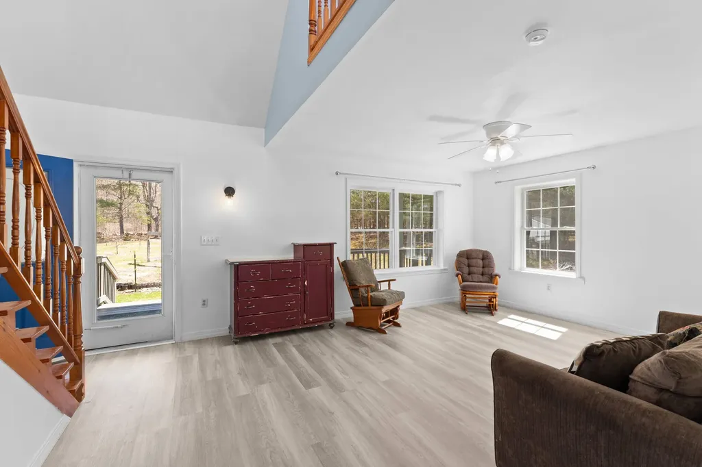 1434 North Road Mount Vernon ME 04352