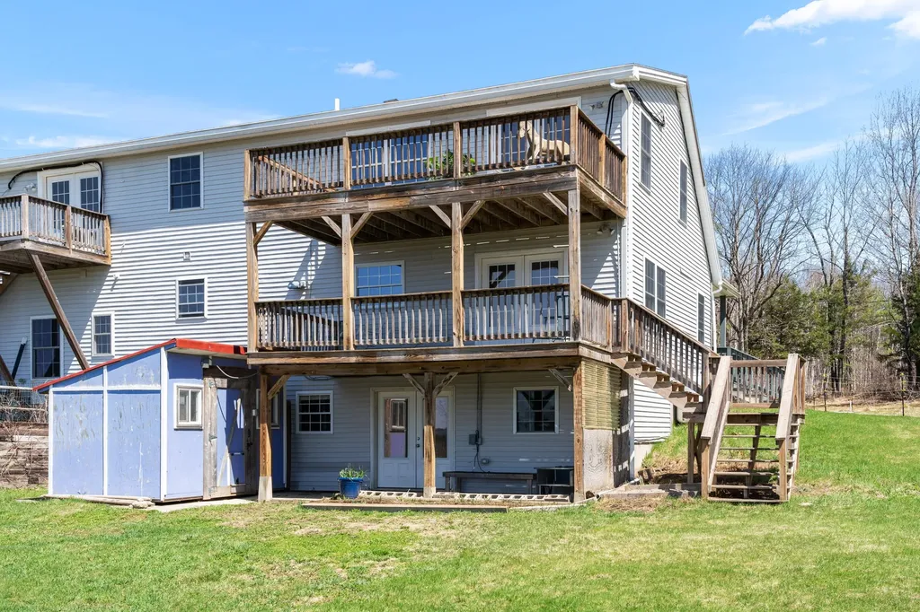 1434 North Road Mount Vernon ME 04352