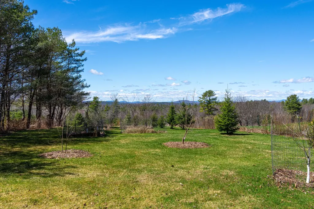 1434 North Road Mount Vernon ME 04352
