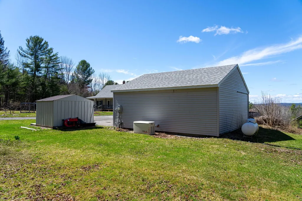 1434 North Road Mount Vernon ME 04352