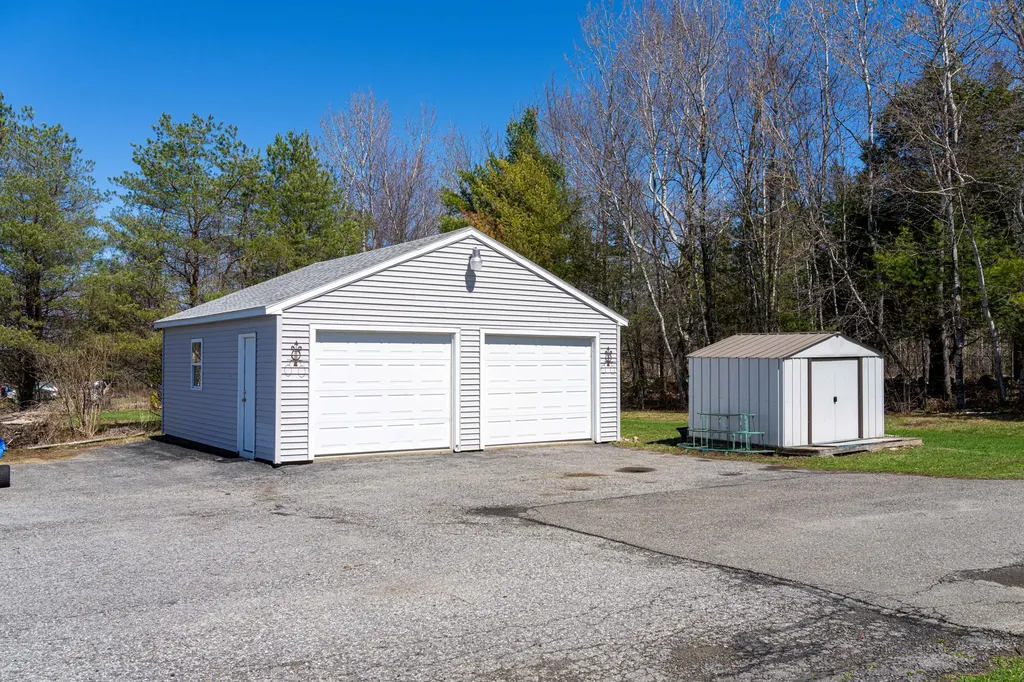 1434 North Road Mount Vernon ME 04352