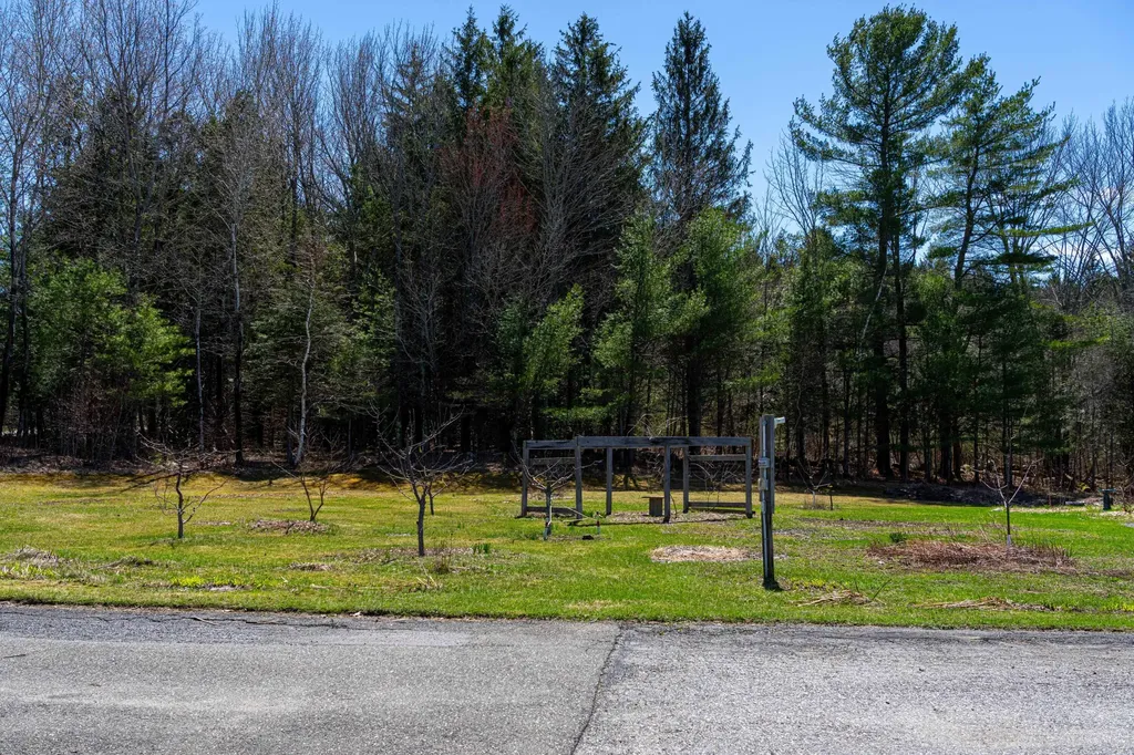 1434 North Road Mount Vernon ME 04352