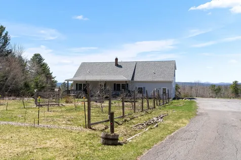 1434 North Road Mount Vernon ME 04352