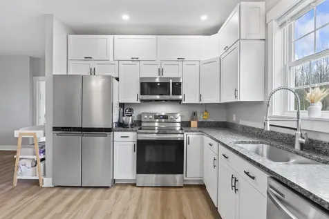 28 Arthur Street West Gardiner ME 04345