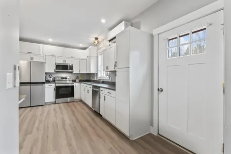 28 Arthur Street West Gardiner ME 04345