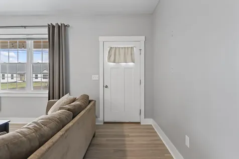 28 Arthur Street West Gardiner ME 04345