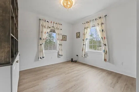 28 Arthur Street West Gardiner ME 04345