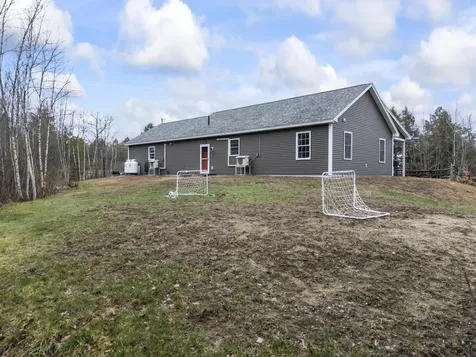 28 Arthur Street West Gardiner ME 04345