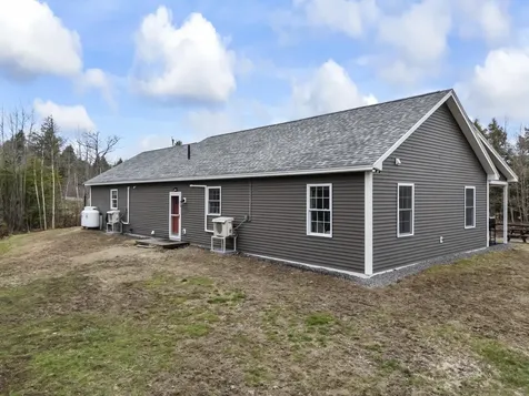 28 Arthur Street West Gardiner ME 04345