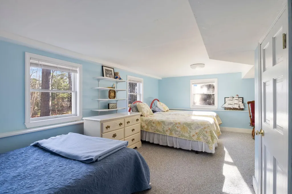 16 Passaic Road York ME 03902