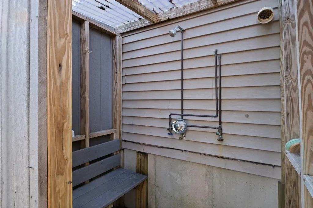 16 Passaic Road York ME 03902