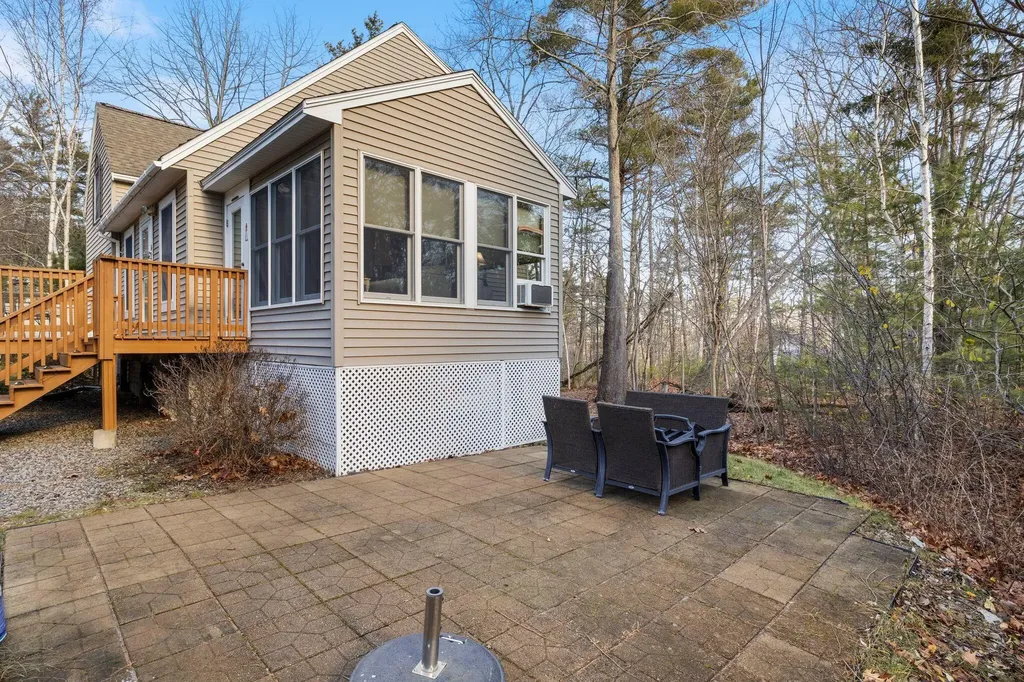 16 Passaic Road York ME 03902