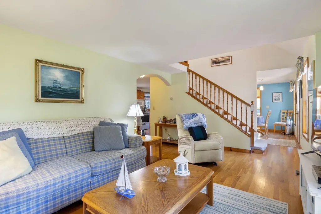16 Passaic Road York ME 03902