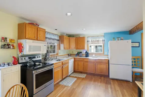 16 Passaic Road York ME 03902
