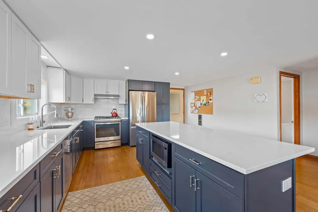18 Walker Lane Farmingdale ME 04344
