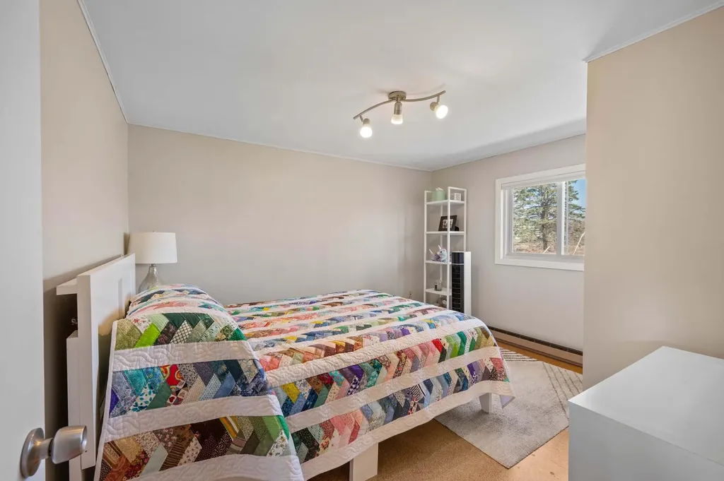 18 Walker Lane Farmingdale ME 04344