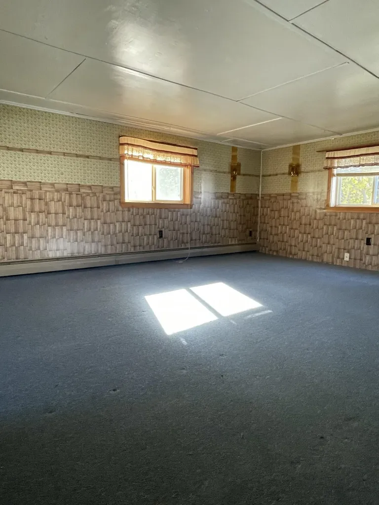 165 Oxford Avenue Rumford ME 04276