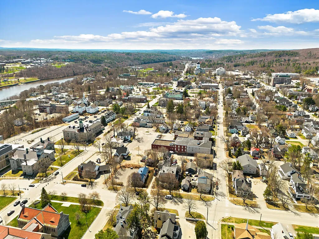56 Winthrop Street Augusta ME 04330