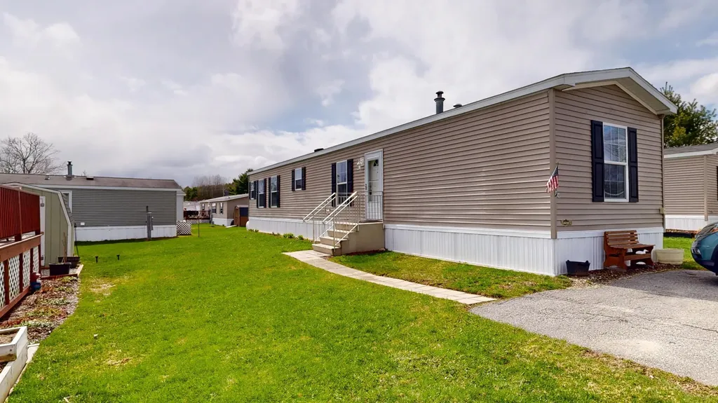 4 Sheldon Place Lewiston ME 04240