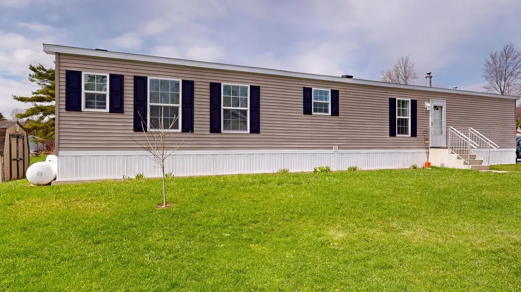4 Sheldon Place Lewiston ME 04240
