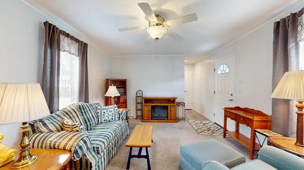 4 Sheldon Place Lewiston ME 04240