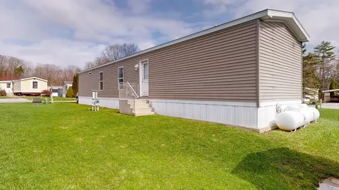4 Sheldon Place Lewiston ME 04240