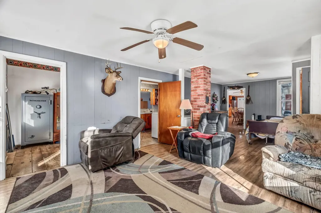 109 Waldoboro Road Friendship ME 04547