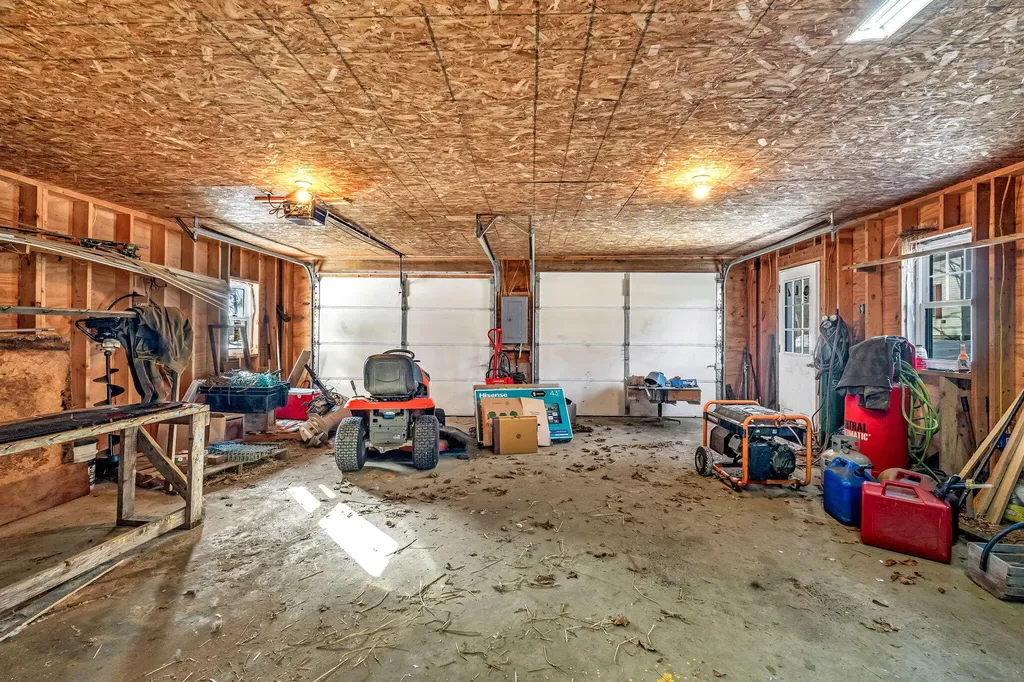109 Waldoboro Road Friendship ME 04547