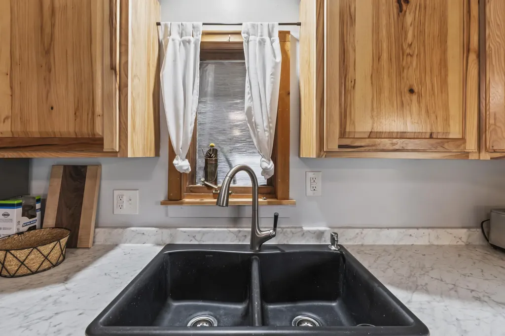 41 Sunny Lane Sanford ME 04073