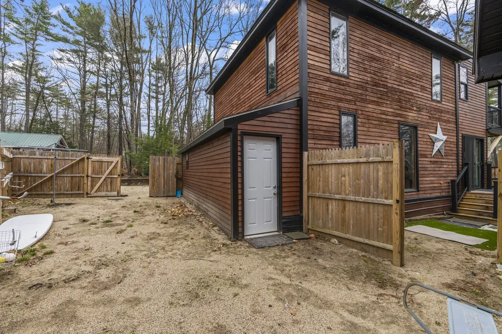 41 Sunny Lane Sanford ME 04073