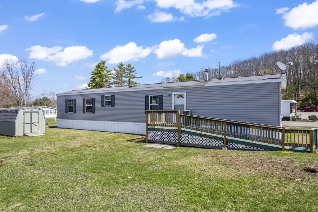3 Oxbow Drive Lewiston ME 04240