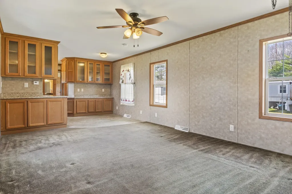 3 Oxbow Drive Lewiston ME 04240